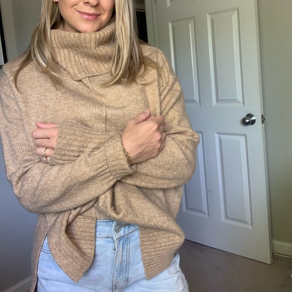 Oversized turtle neck sweater